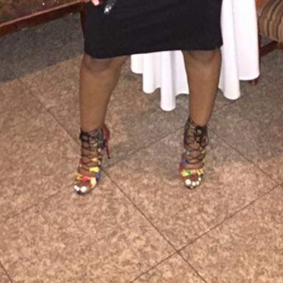 Shoes - Picture 3 of 4